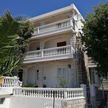 Apartmani Luksic ストモレ エクステリア 写真
