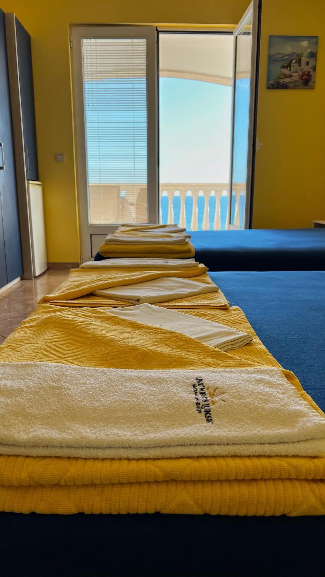 Apartmani Luksic ストモレ エクステリア 写真